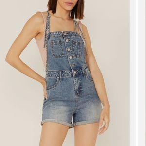Cleo and wolf short overalls